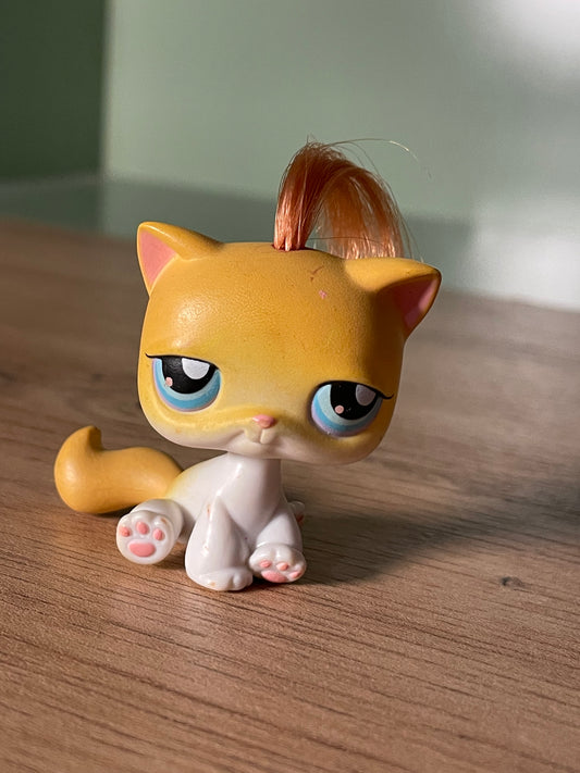 Littlest Pet Shop Authentic Yellow and white cat #42